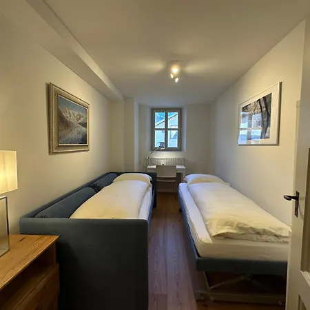 Chesa Unica - Historica