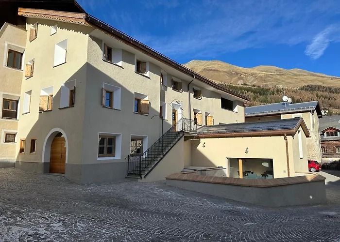 Chesa Unica - Historica Apartamento *